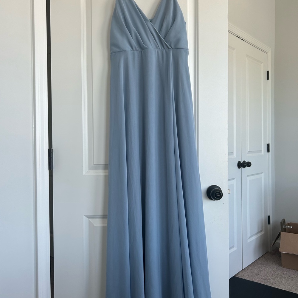 Birdy Grey Bridesmaid Dress
KAIA DRESS - Dusty Blue Size Medium - Picture 5 of 6